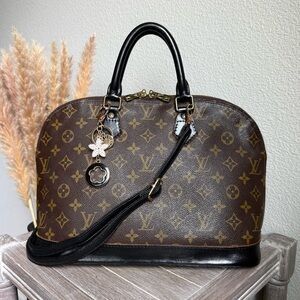 🖤AUTHENTIC Louis Vuitton Alma PM🖤